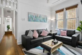 COOGEE BEACH HOUSE-100m to the beach-courtyard-AC, Sydney
